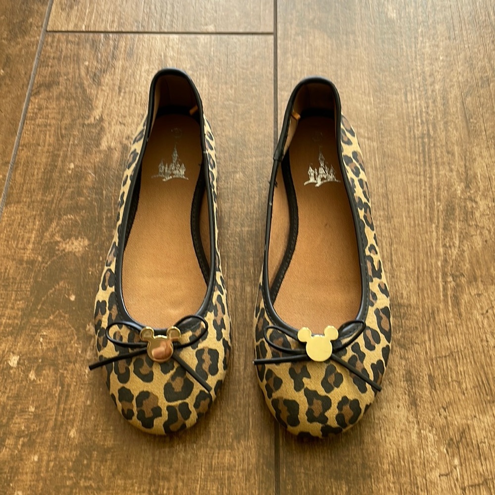 NWT DISNEY Size 7 Leopard Animal Print Ballet Flats Shoes